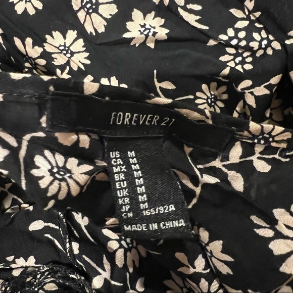 Forever 21 Black Beige Floral Wrap Dress - Picture 5 of 5